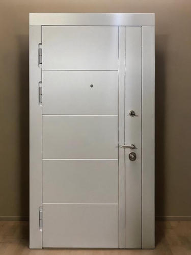 С молдингами С молдингами