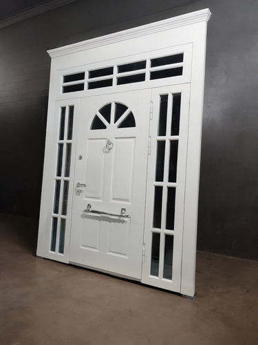 Парадная белая Парадная белая