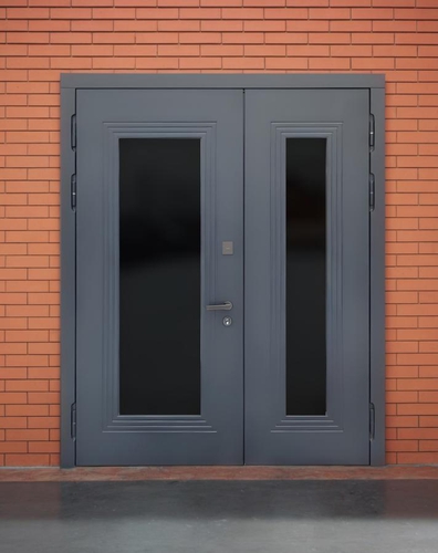 Дверь с остеклением Дверь с остеклением