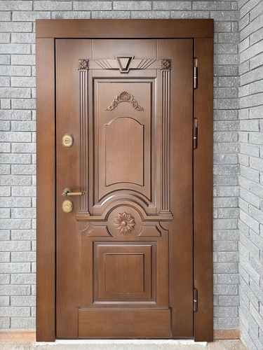 Стальная дверь с отделкой МДФ Стальная дверь с отделкой МДФ
